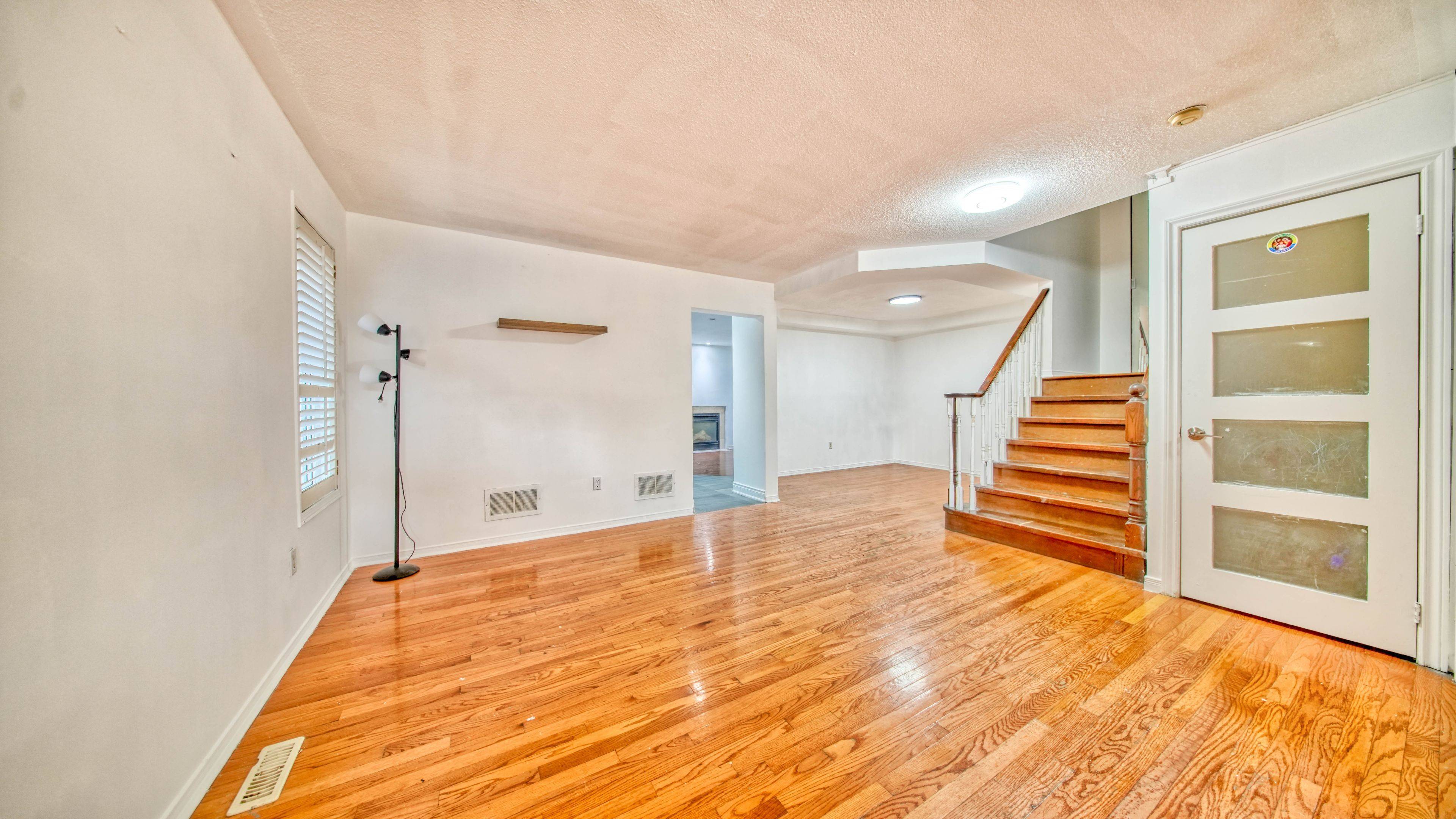3706 Forest Bluff CRES, Mississauga, ON L5N 7W7