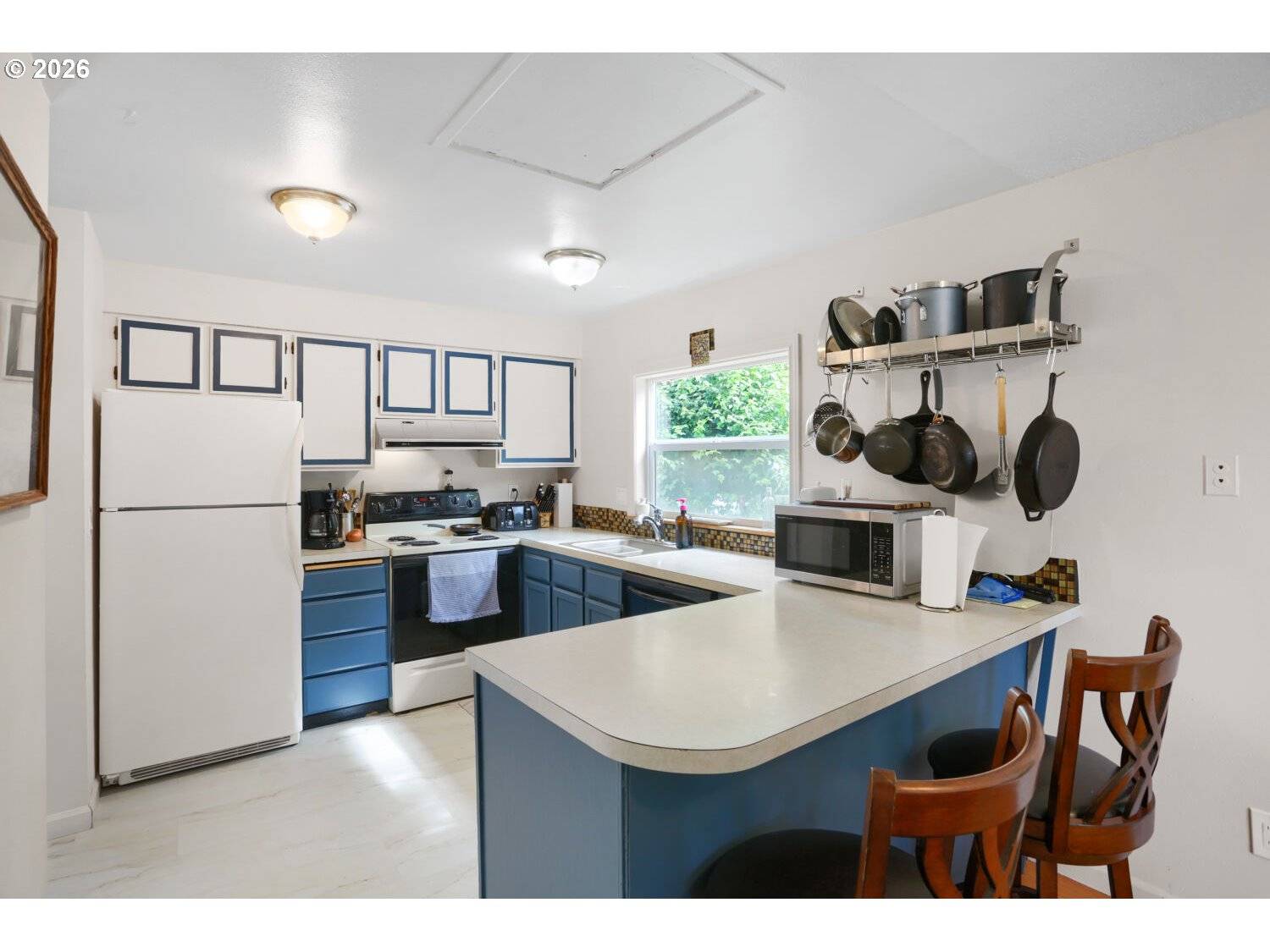 18402 SW BURNS RIDGE CT #A, Beaverton, OR 97007