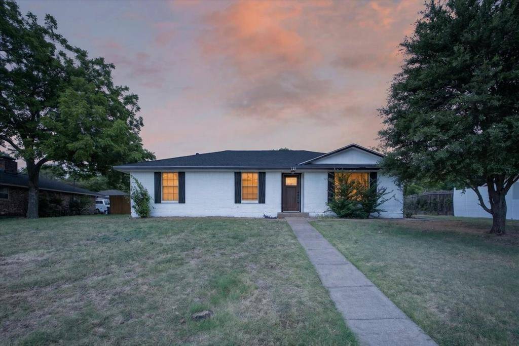 121 Hillside Lane, Desoto, TX 75115