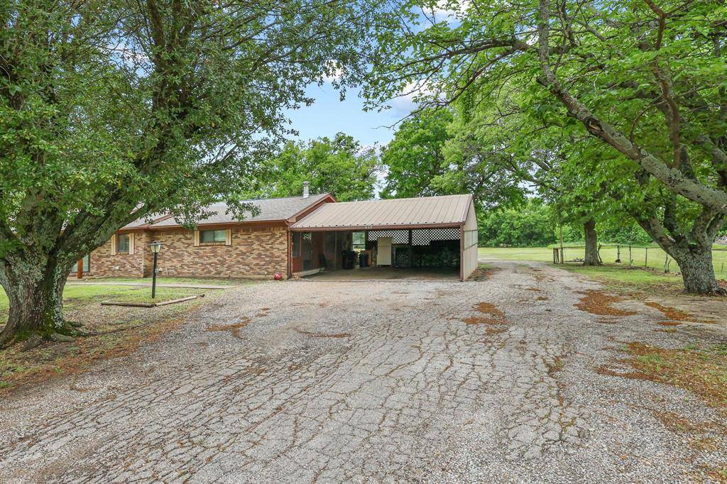 506 Fm 816, Wolfe City, TX 75496