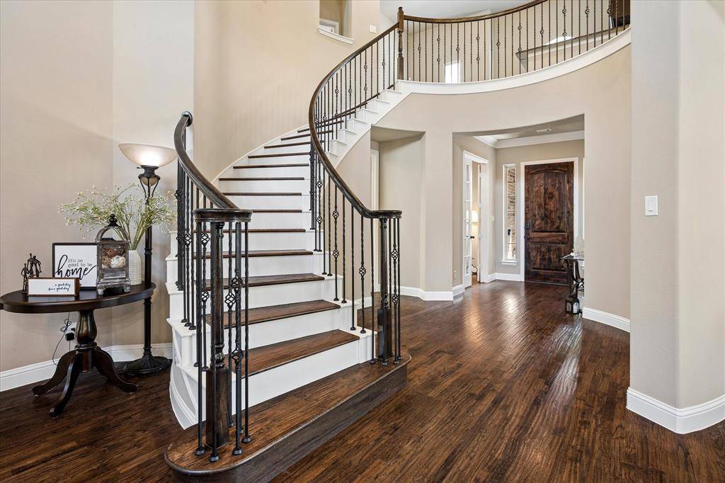 9601 Bowman Drive, Fort Worth, TX 76244