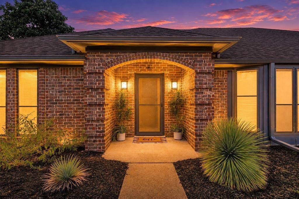 121 Crestview Street, Chandler, TX 75758