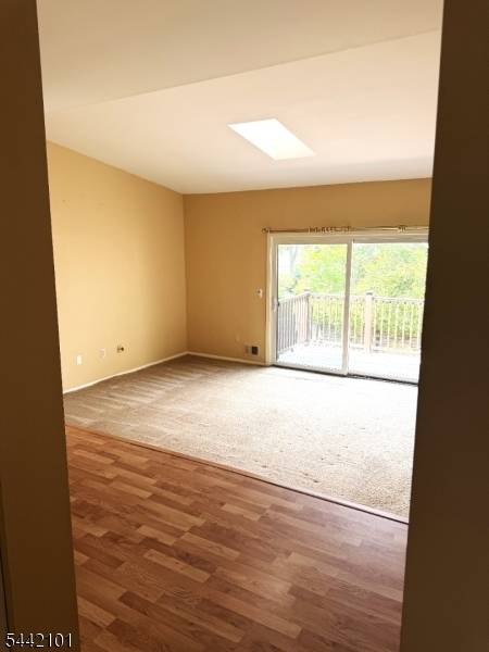 608 Spruce Hills Dr, Glen Gardner Boro, NJ 08826