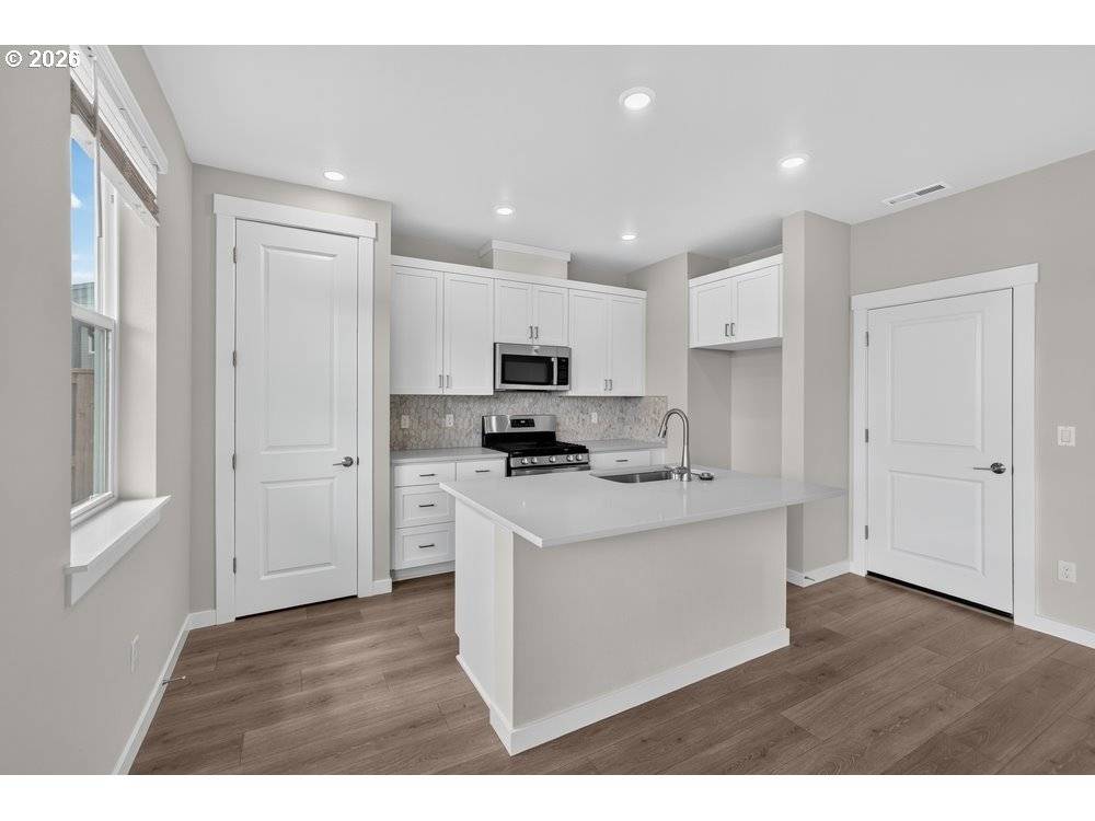 12755 SW DOUBLETOP DR, Beaverton, OR 97007