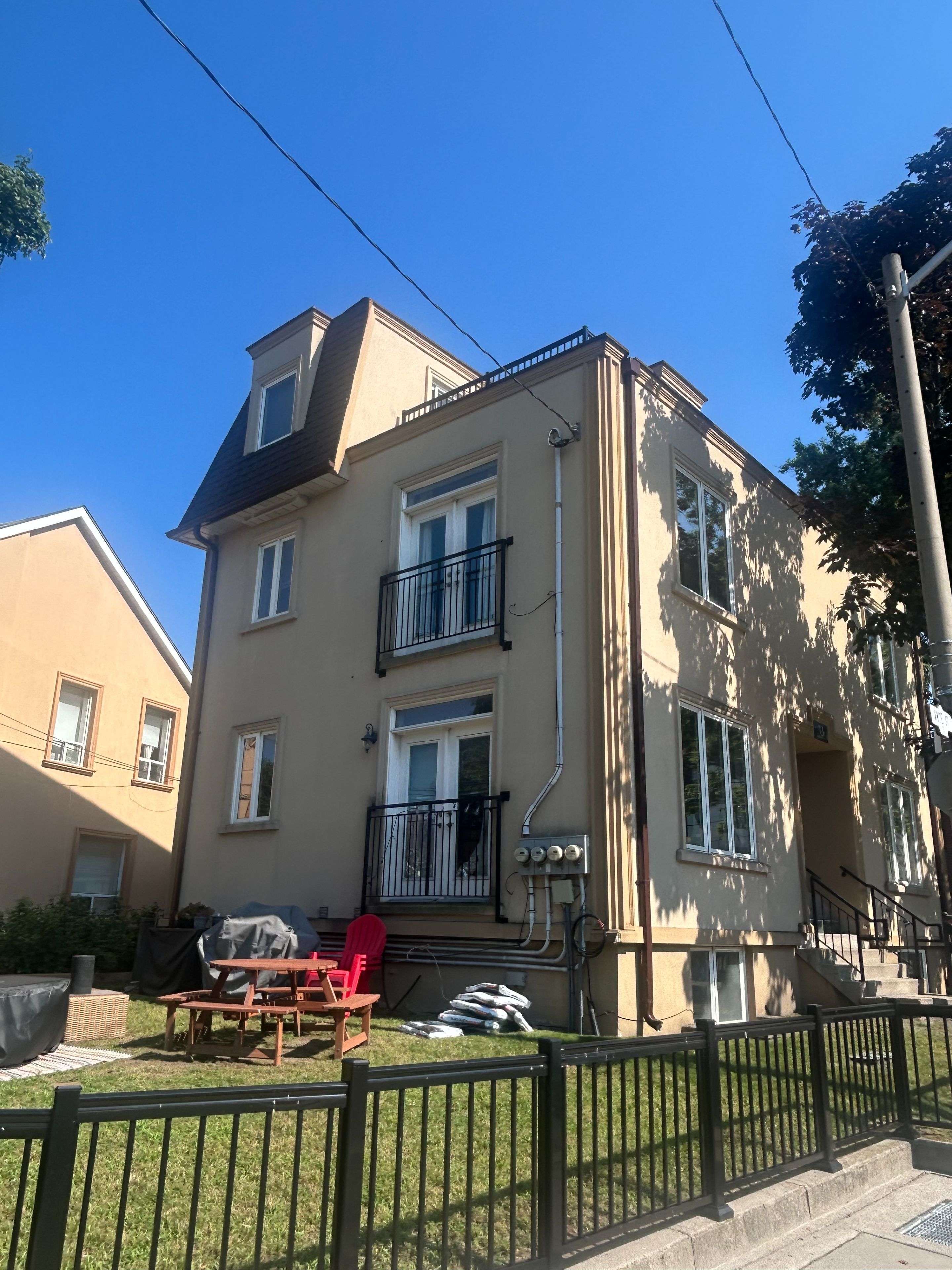 13 Fisher ST #B, Toronto C01, ON M6K 1V7