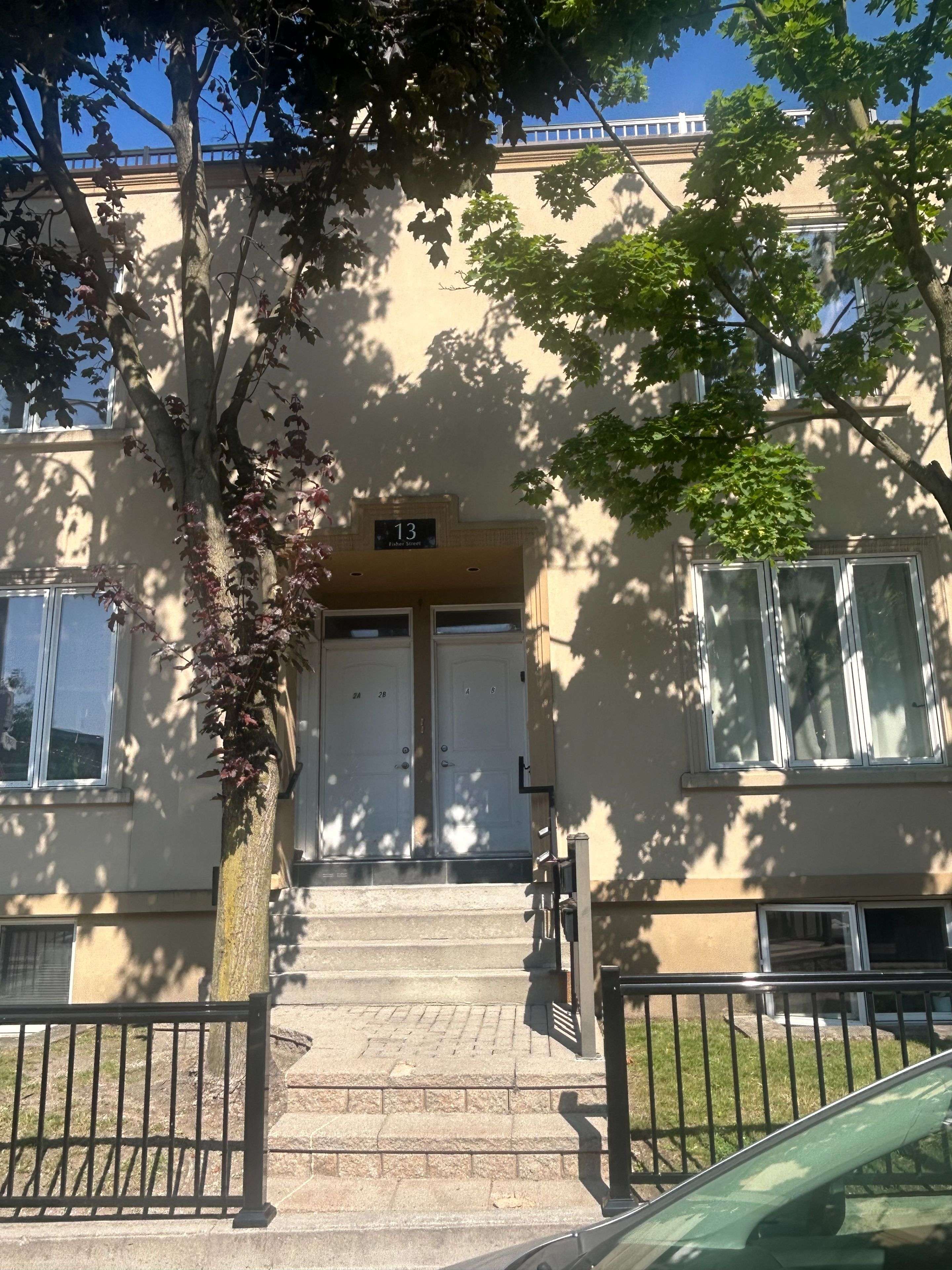 13 Fisher ST #B, Toronto C01, ON M6K 1V7