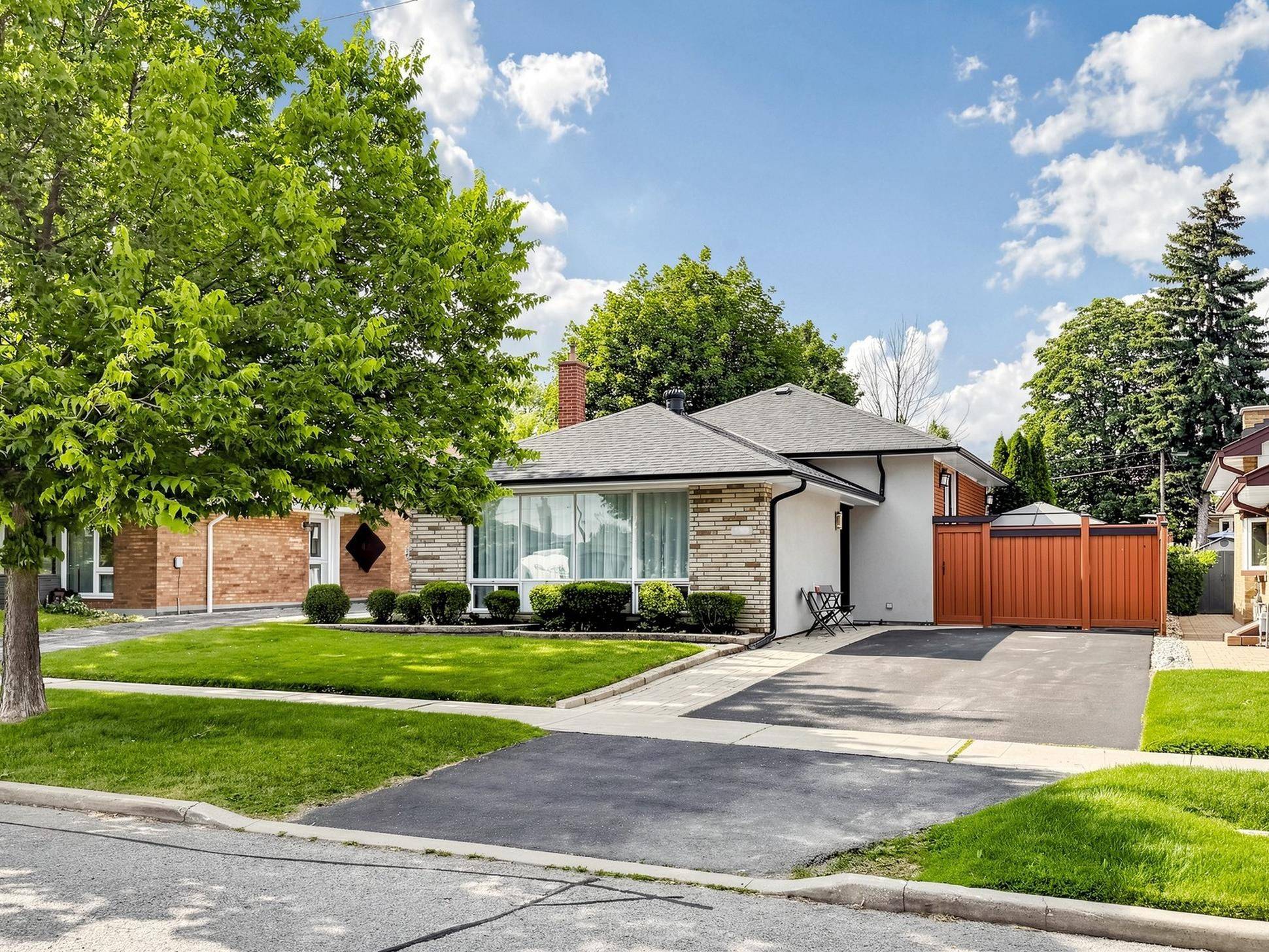 44 Lewiston RD, Toronto E04, ON M1P 1X9