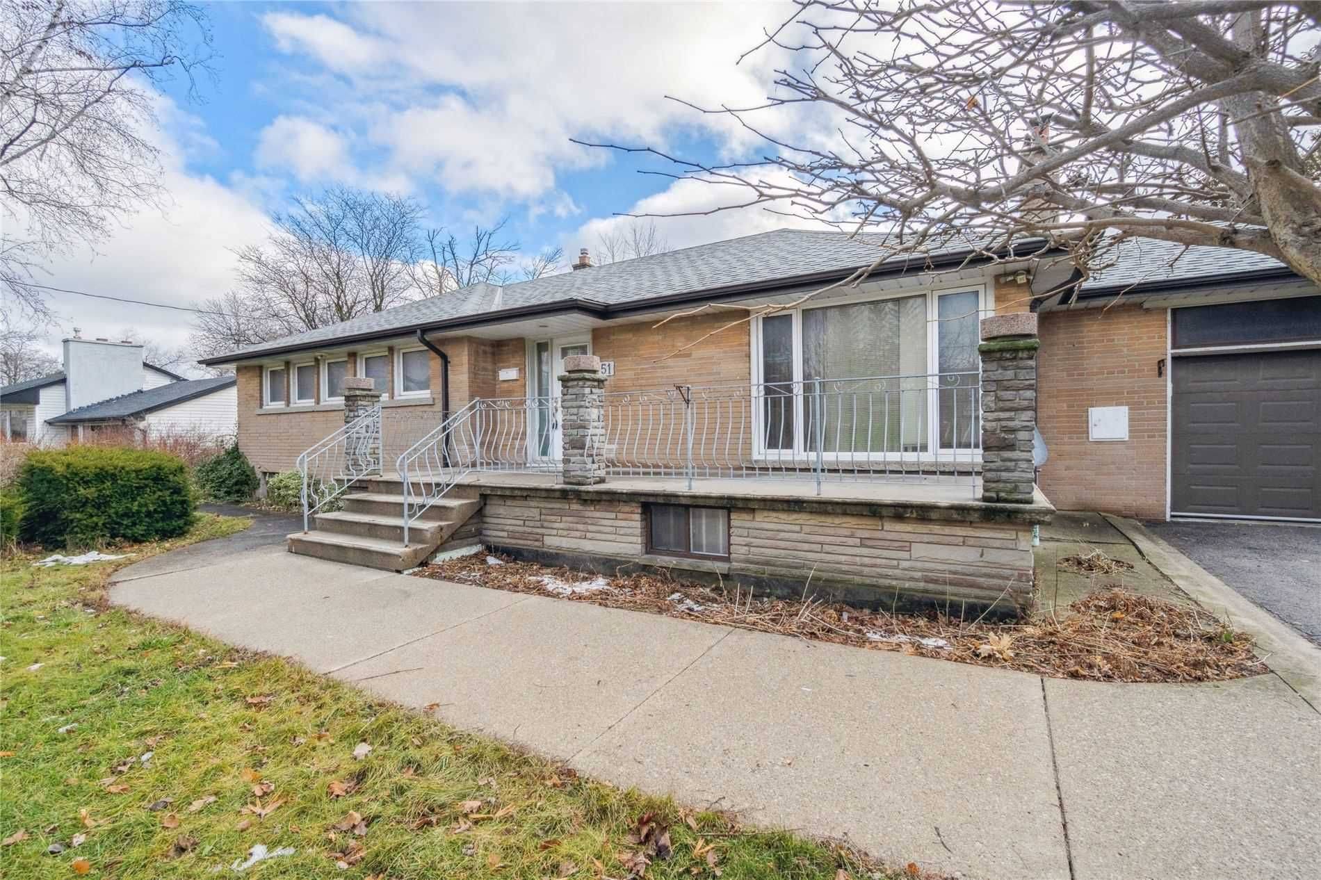 51 Hillside AVE, Vaughan, ON L4K 1X1