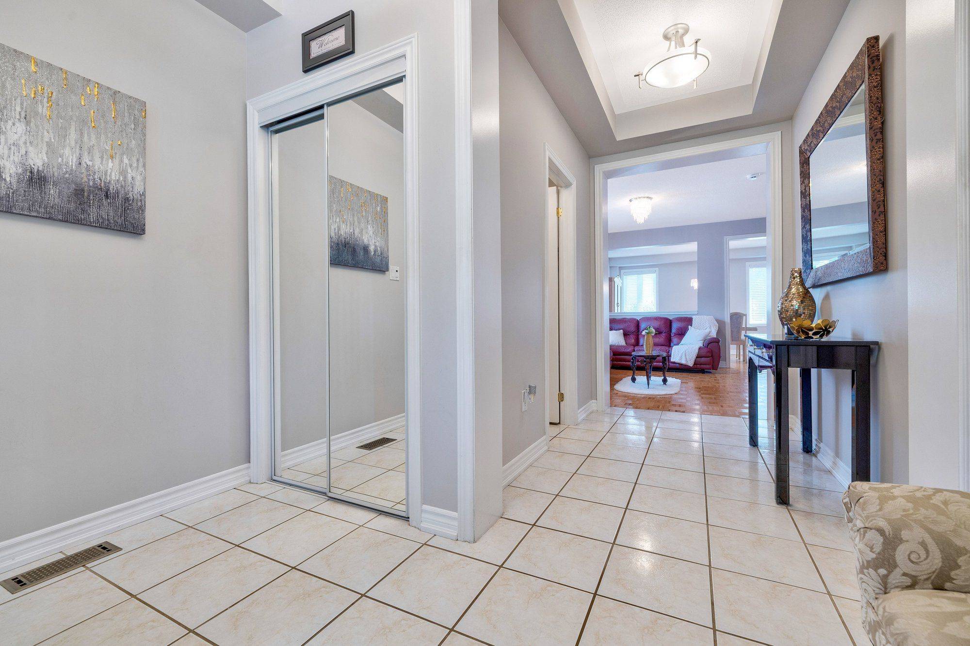 241 Duff CRES, Milton, ON L9T 0W7