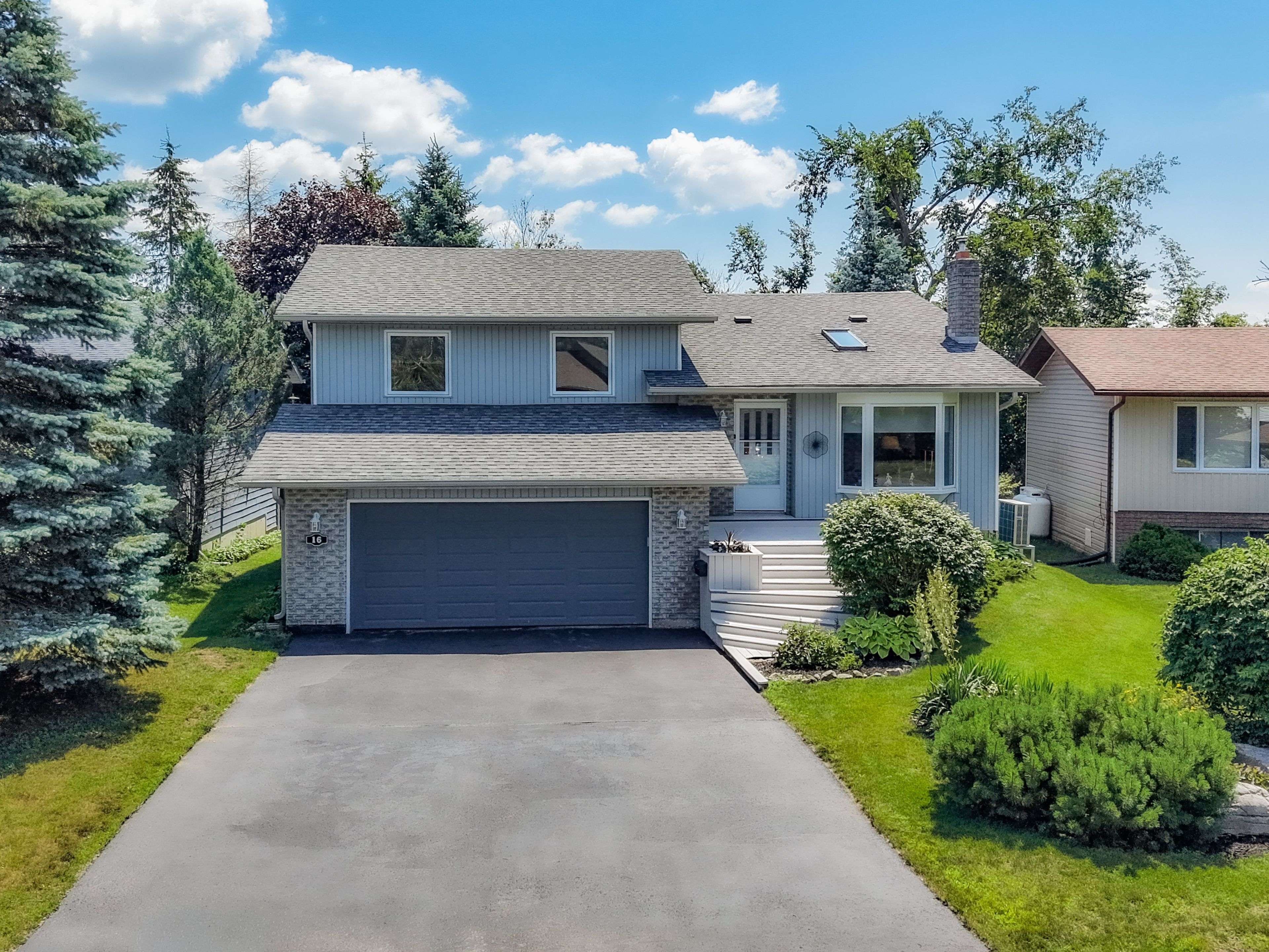 16 Cedartree LN, Kawartha Lakes, ON K0M 1A0