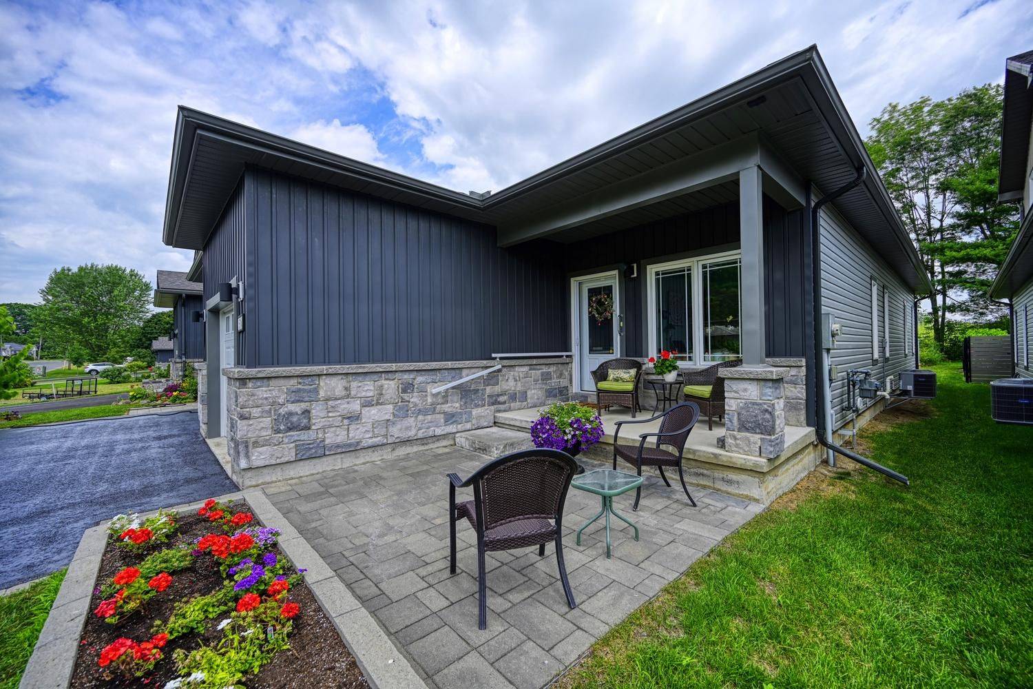 57 A Centre ST, Brockville, ON K6V 0C9