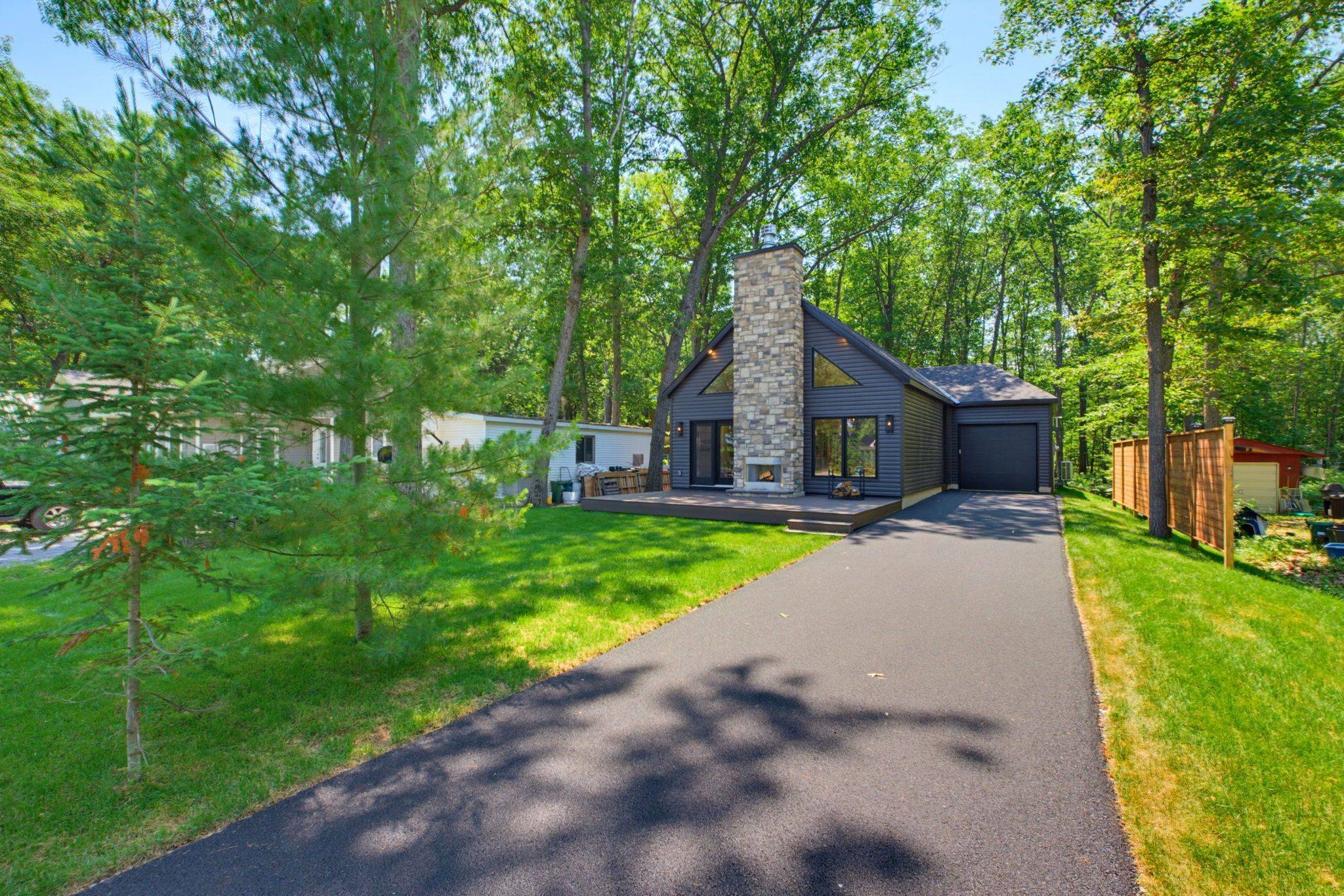 557 Bayview DR, Constance Bay - Dunrobin - Kilmaurs - Woodlawn, ON K0A 3M0