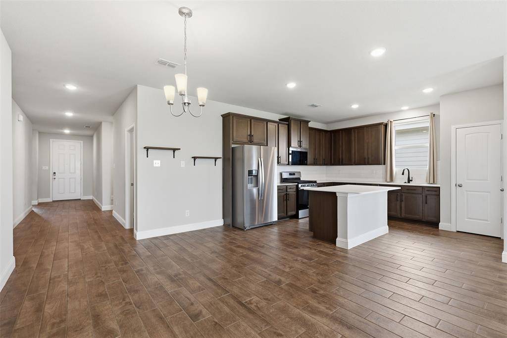 8200 Korat Vista, Godley, TX 76044