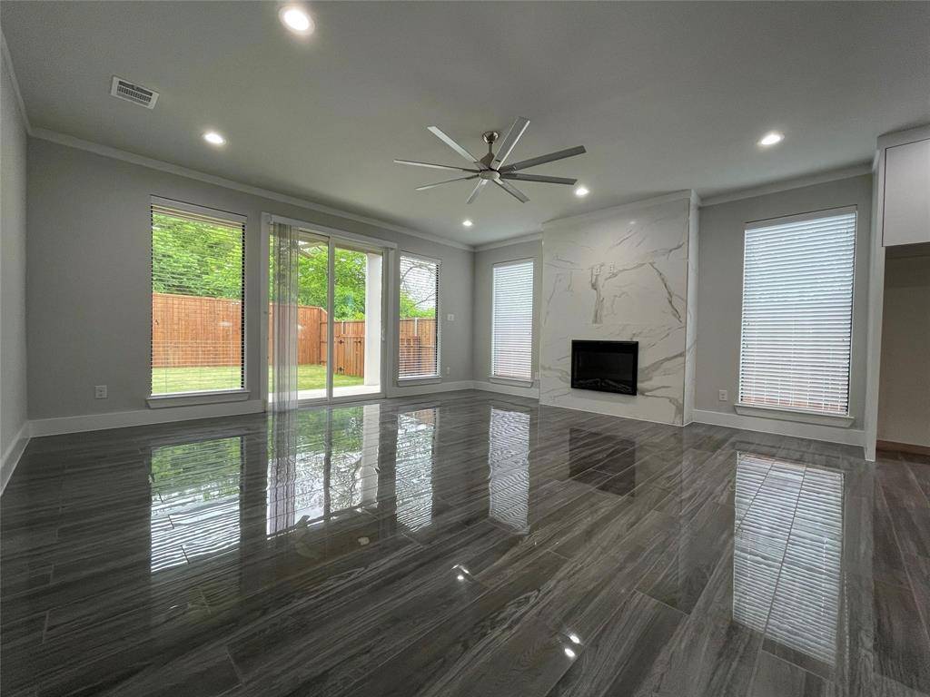2417 N Winnetka Avenue, Dallas, TX 75212
