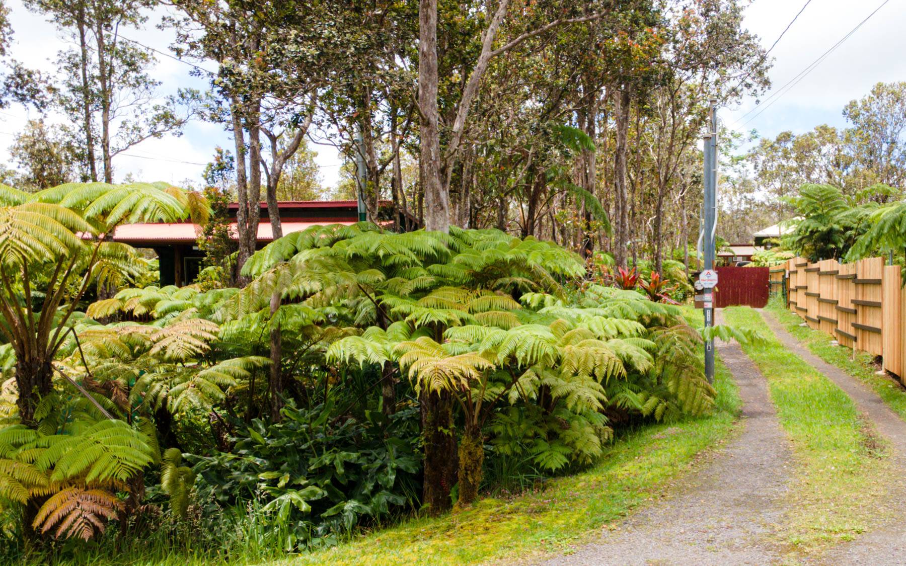 MOKUNA ST, Volcano, HI 96785