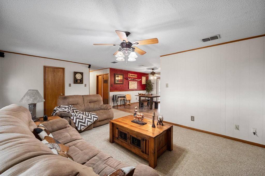 230 FCR 141, Streetman, TX 75859