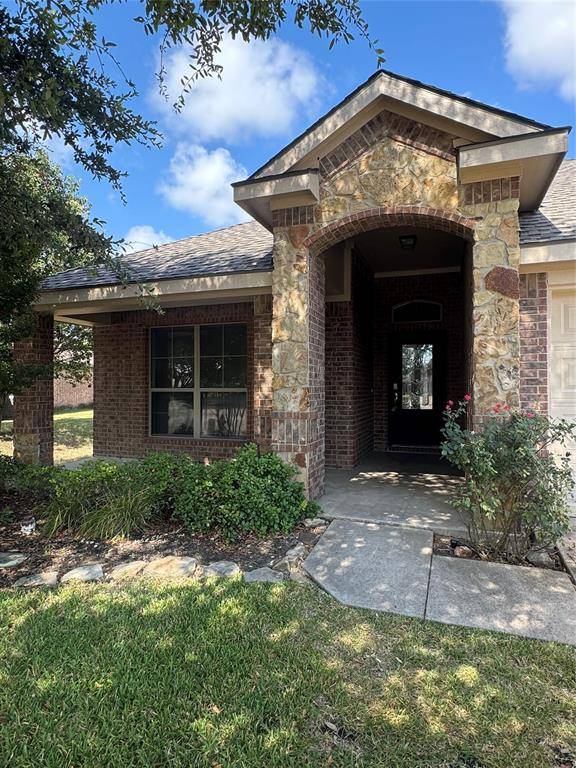 111 Valley Ranch Court, Waxahachie, TX 75165
