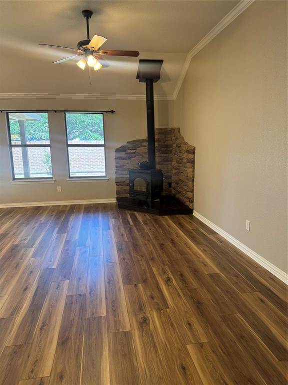 111 Valley Ranch Court, Waxahachie, TX 75165