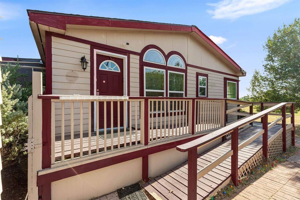 269 County Road 4374, Decatur, TX 76234