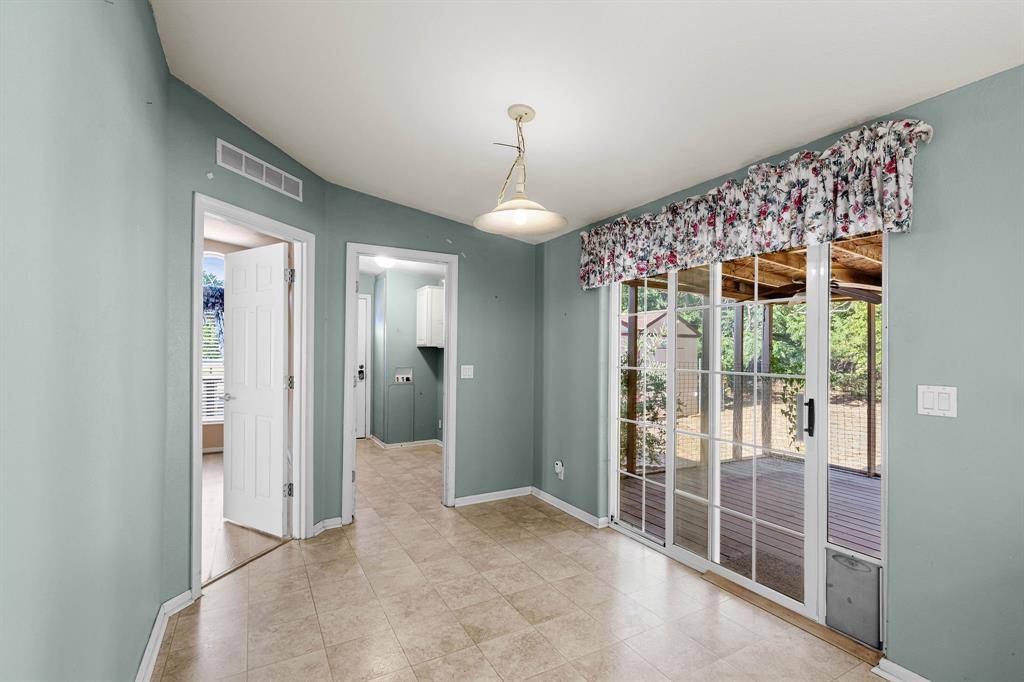 269 County Road 4374, Decatur, TX 76234
