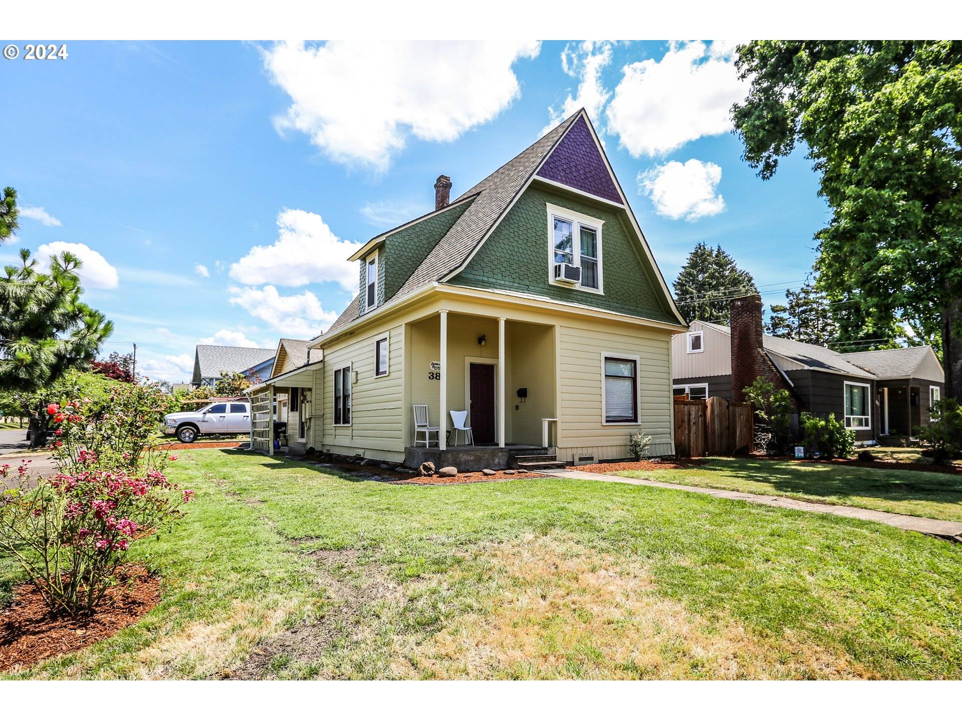 381 9TH ST, Springfield, OR 97477