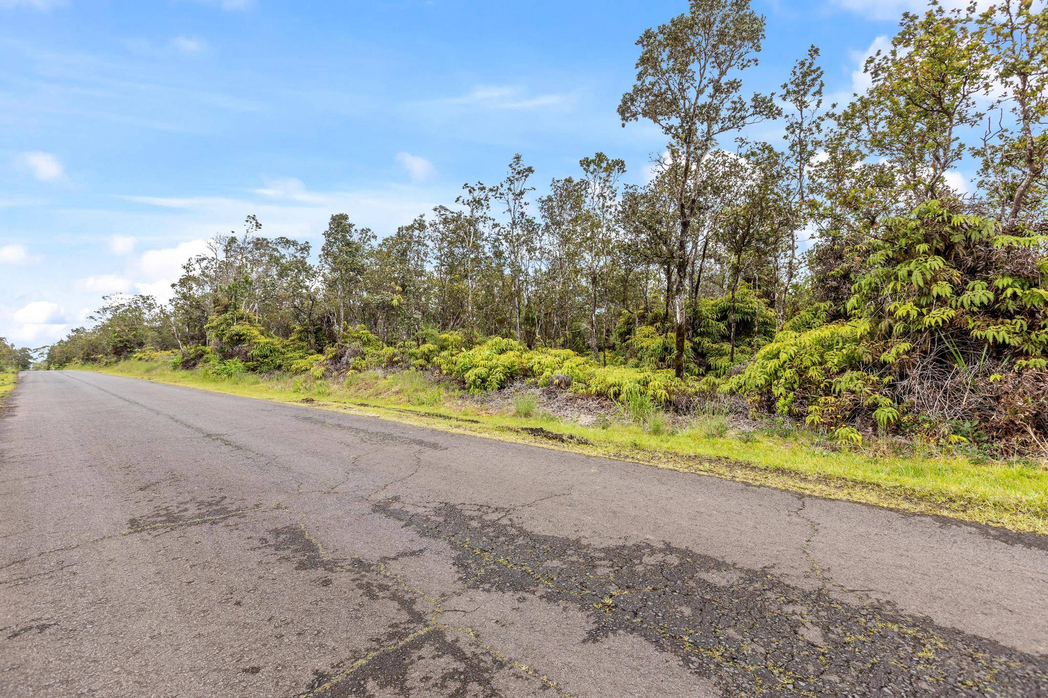 PA ALII ST, Volcano, HI 96785