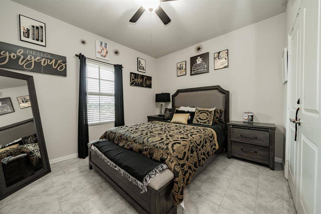 135 Meredith Drive, Fate, TX 75087