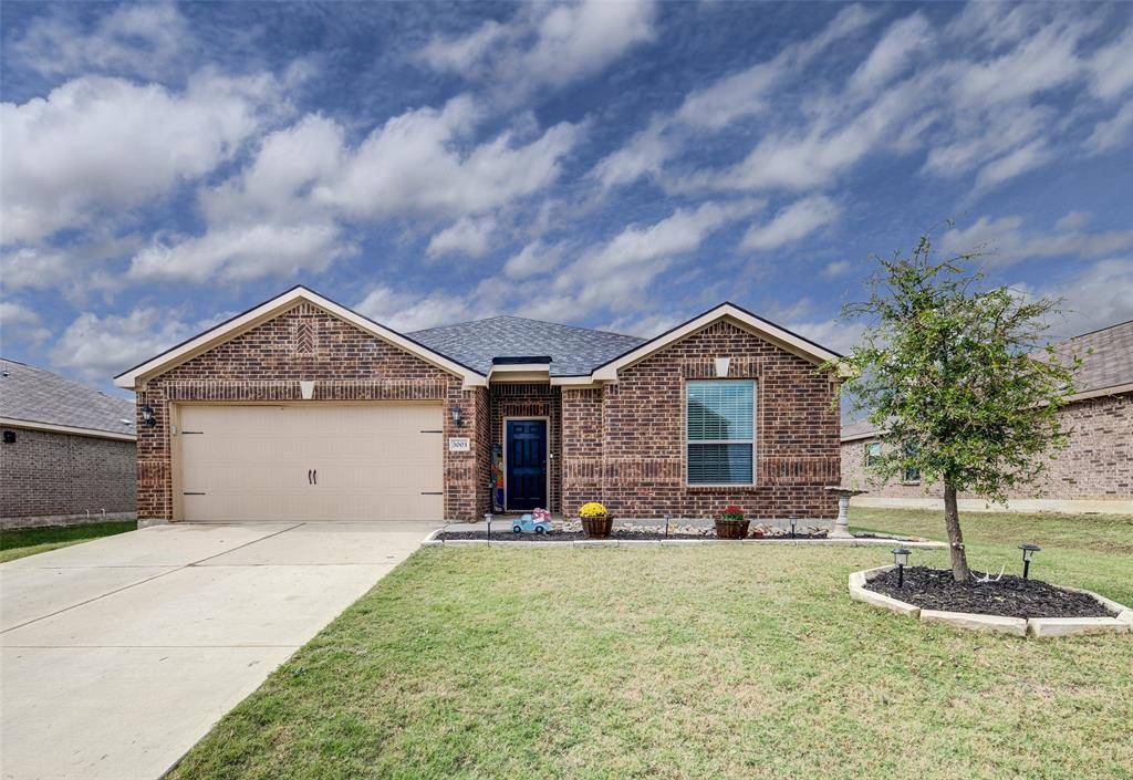 3003 Watercrest Drive, Sanger, TX 76266