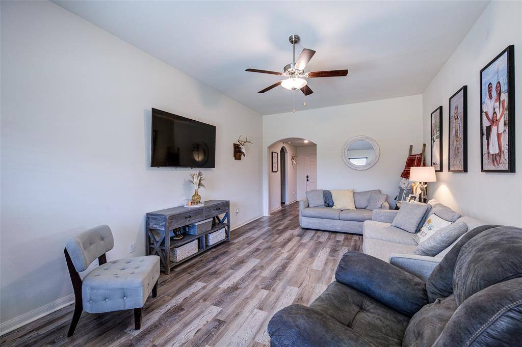 3003 Watercrest Drive, Sanger, TX 76266