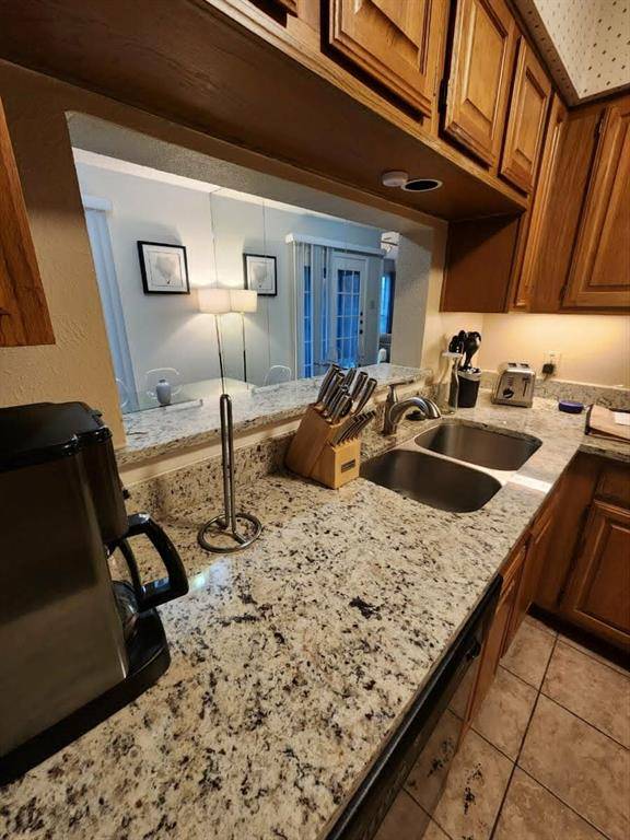 1100 Riverchase Lane #209, Arlington, TX 76011