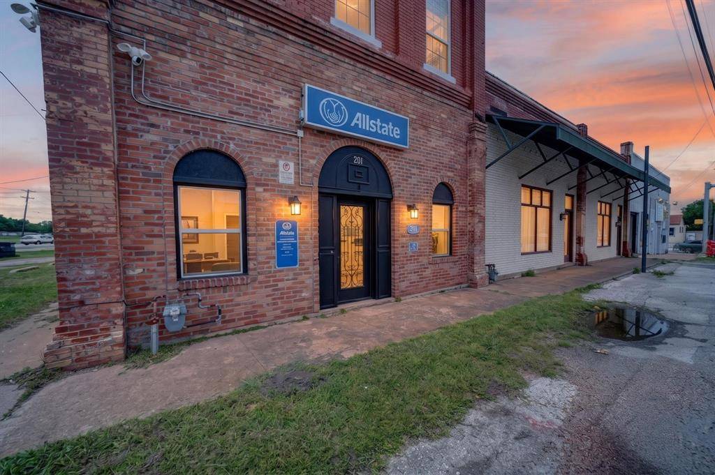 201 N Bois D Arc Street, Forney, TX 75126