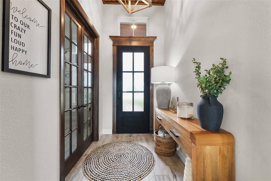 863 Alto Bonito Court, Godley, TX 76044