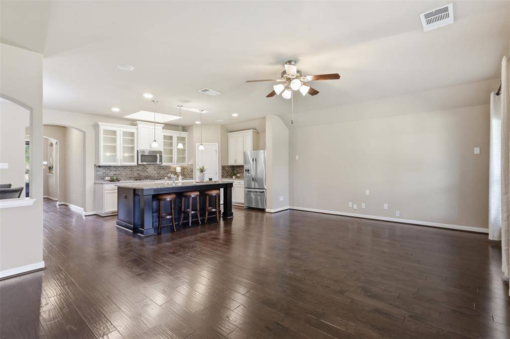 6053 Shiner Drive, Fort Worth, TX 76179