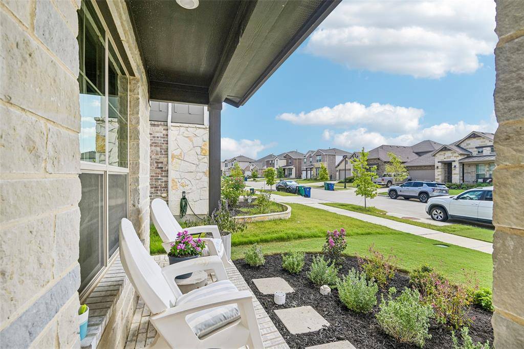 1306 Trailblazer Way, Northlake, TX 76247