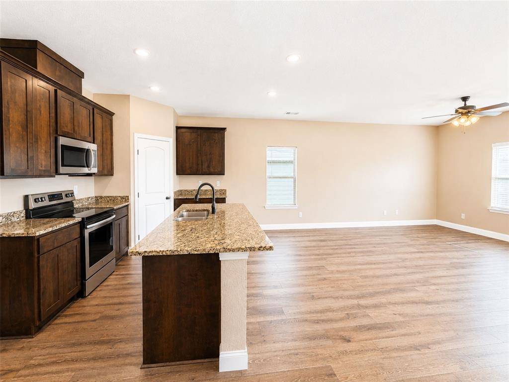 124 Canales Circle, Greenville, TX 75401