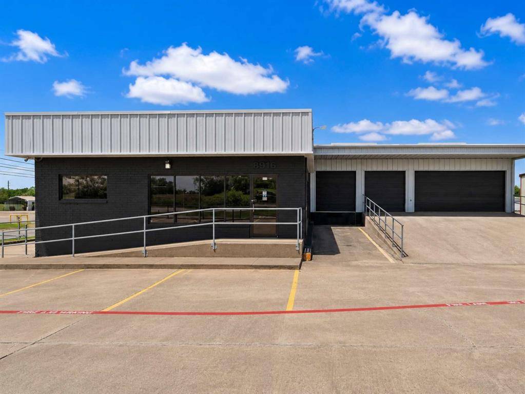 8916 Wesley Street, Greenville, TX 75402