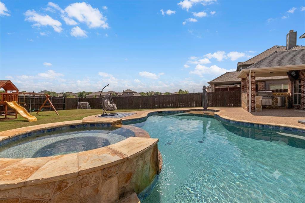 2624 Stable Door Lane, Fort Worth, TX 76244