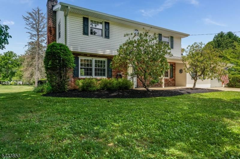 44 Pleasant Valley Rd, Washington Twp., NJ 07882