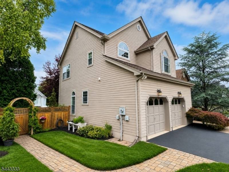 47 Kyle Dr, Lopatcong Twp., NJ 08865