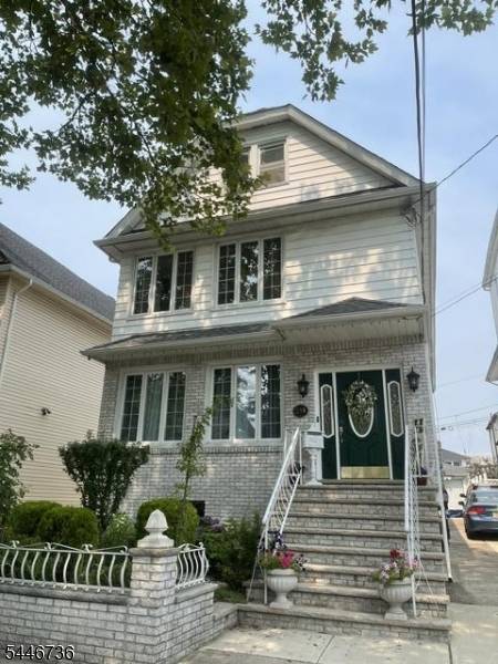 214 Park Ave #2, Passaic City, NJ 07055