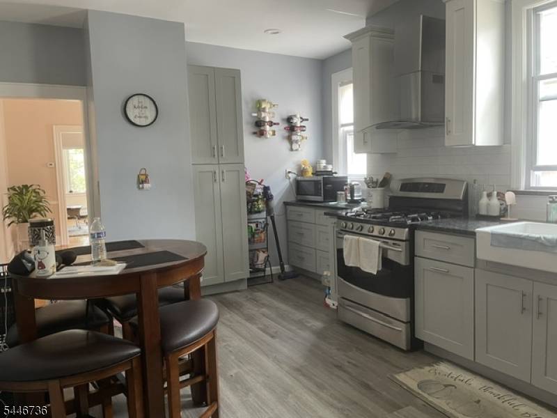 214 Park Ave #2, Passaic City, NJ 07055