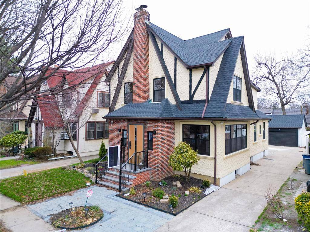 8515 Wareham PL, Jamaica Estates, NY 11432