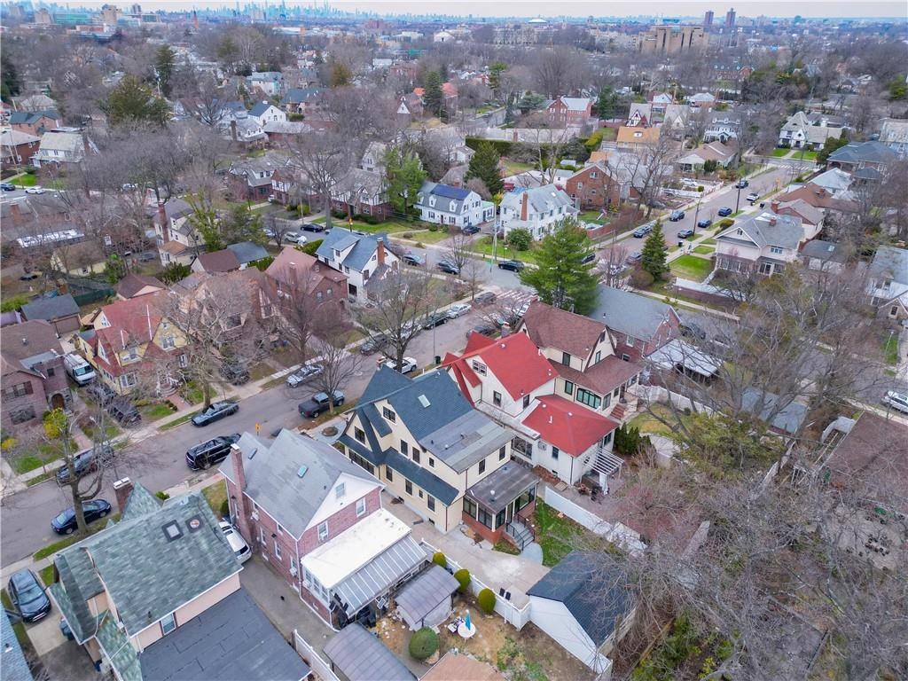 8515 Wareham PL, Jamaica Estates, NY 11432