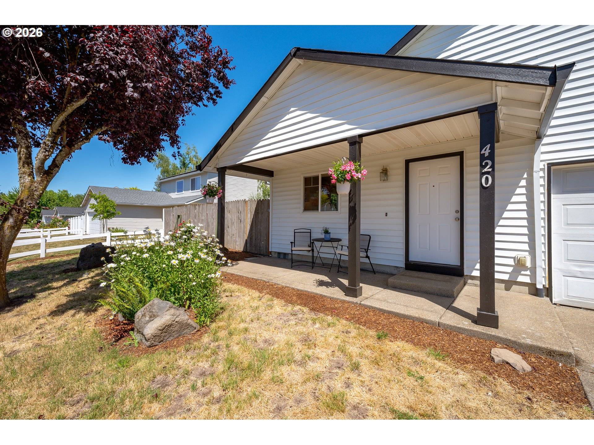 420 E WASHINGTON ST, Carlton, OR 97111