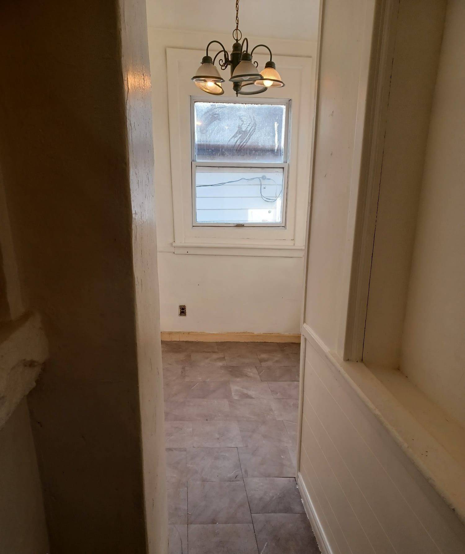 4 Rosemont AVE, Hamilton, ON L8L 6M4