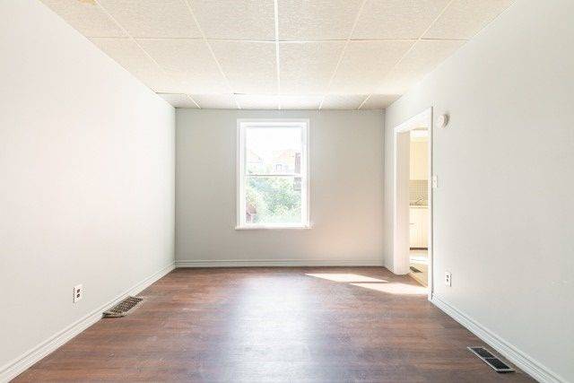 99 Sanford AVE N, Hamilton, ON L8L 5Z1