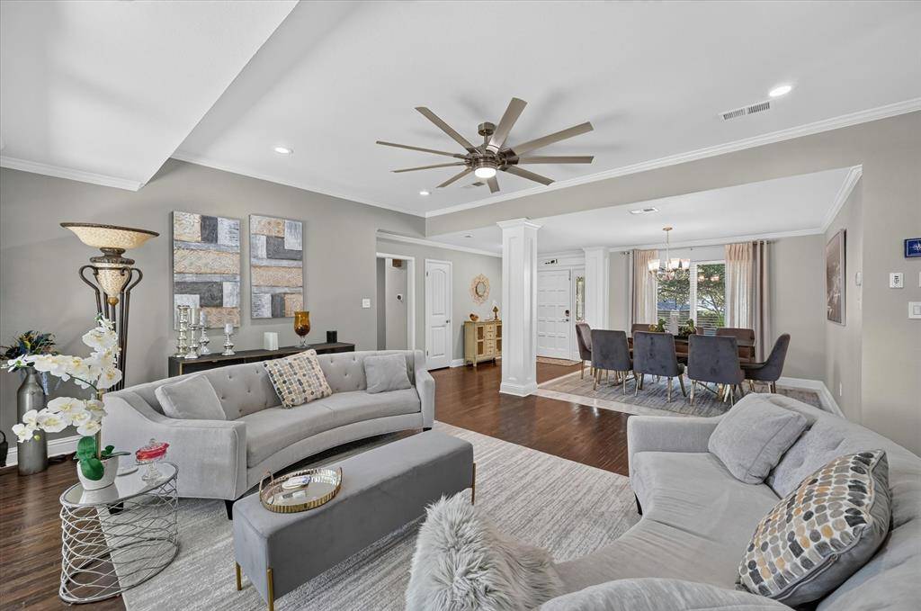 47 Bounty Road E, Benbrook, TX 76132