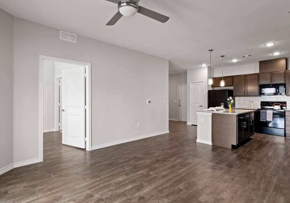 2551 N Guadalupe Street #3204, Seguin, TX 78155