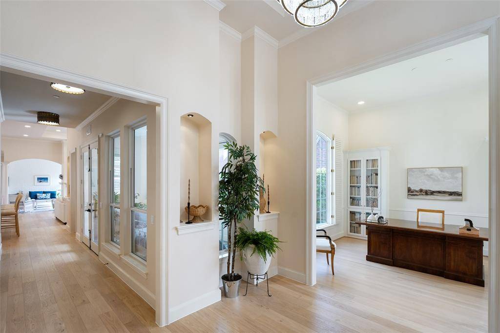14725 Celestial Place, Addison, TX 75254