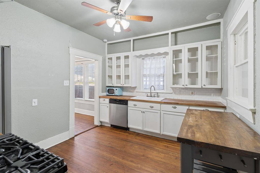 2111 Washington Avenue, Fort Worth, TX 76110